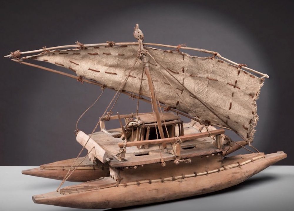 Catamaran formé de 2 pirogues solidaires