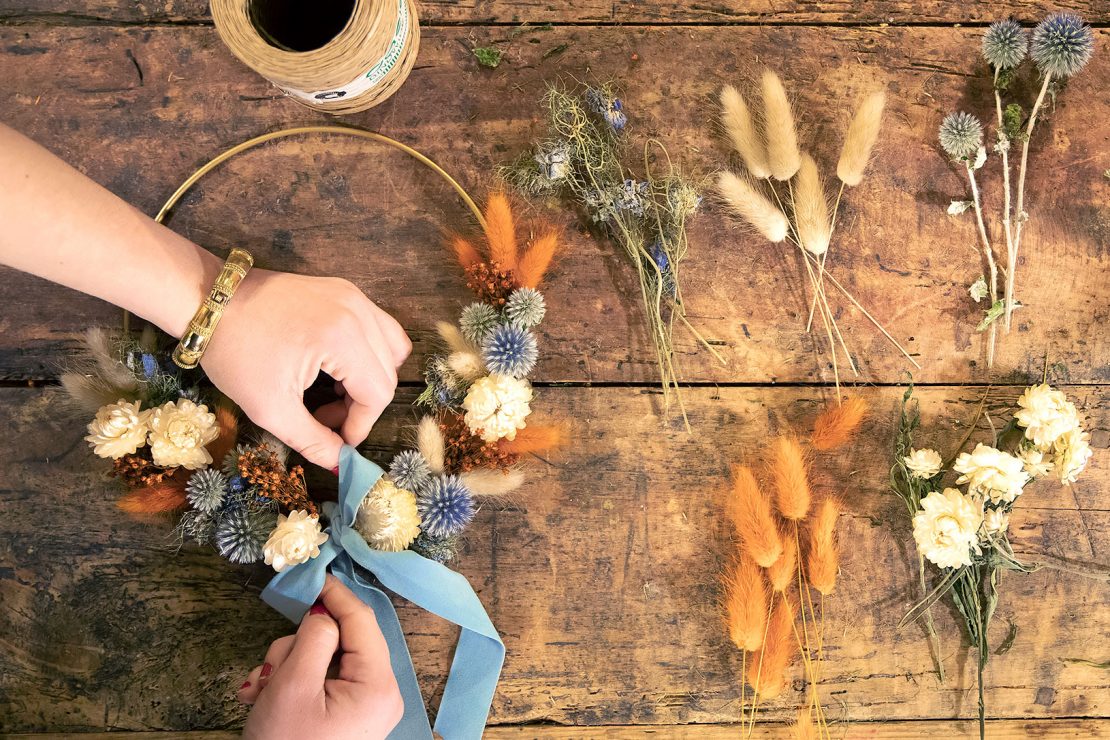 Couronne de fleurs séchées étape 6