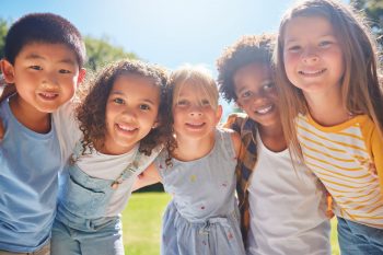 enfant-fete-ecole-couverure